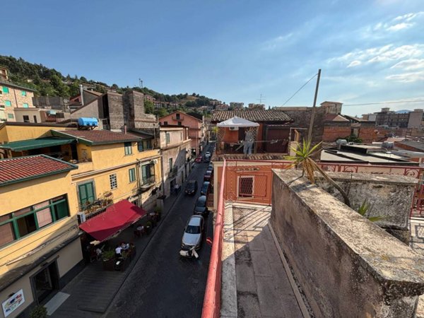 intera palazzina in vendita a Bronte