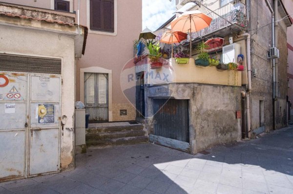 casa indipendente in vendita a Bronte