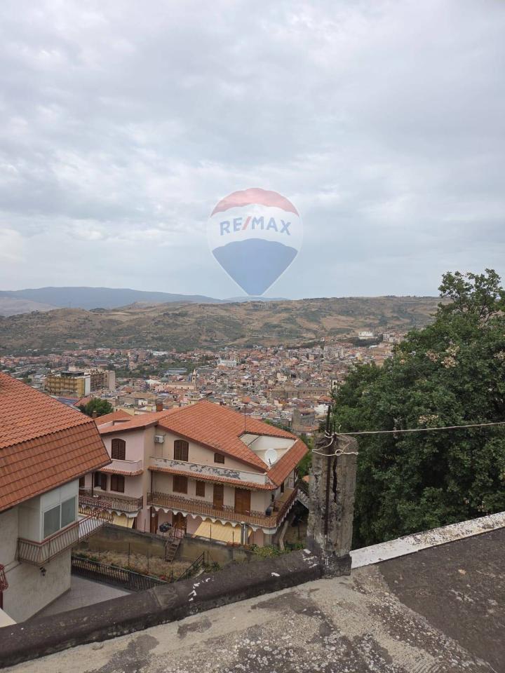 casa indipendente in vendita a Bronte