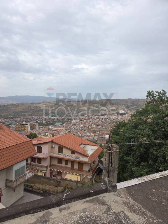 casa indipendente in vendita a Bronte