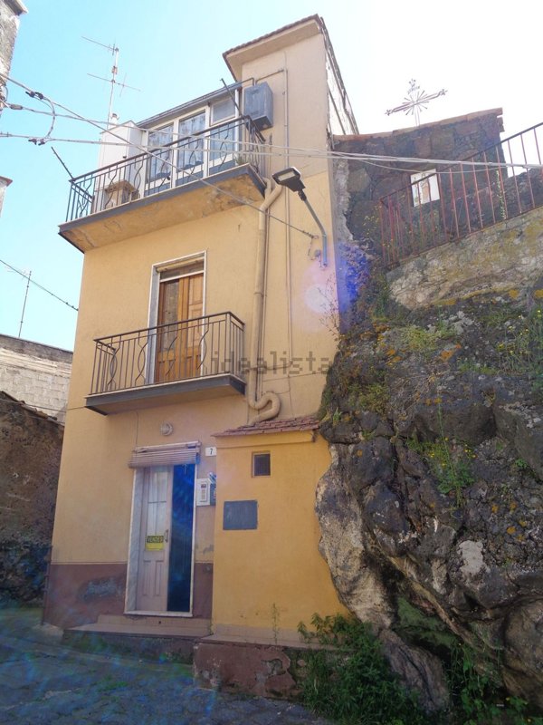 casa indipendente in vendita a Bronte