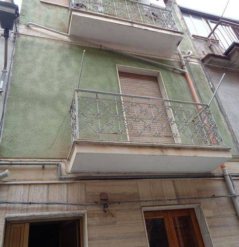 casa indipendente in vendita a Bronte