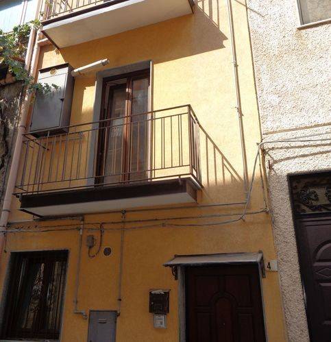 casa indipendente in vendita a Bronte