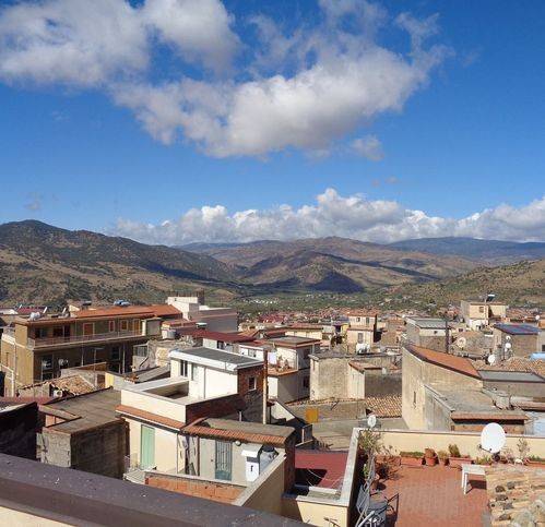 appartamento in vendita a Bronte