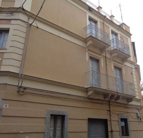 intera palazzina in vendita a Bronte