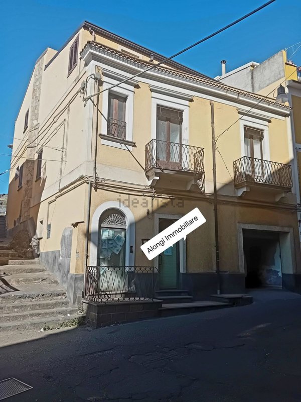 casa indipendente in vendita a Bronte