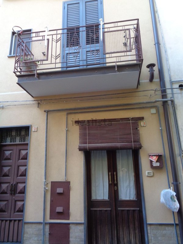 casa indipendente in vendita a Bronte