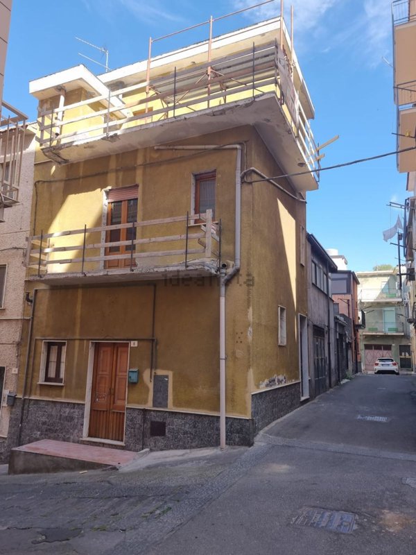 casa indipendente in vendita a Bronte