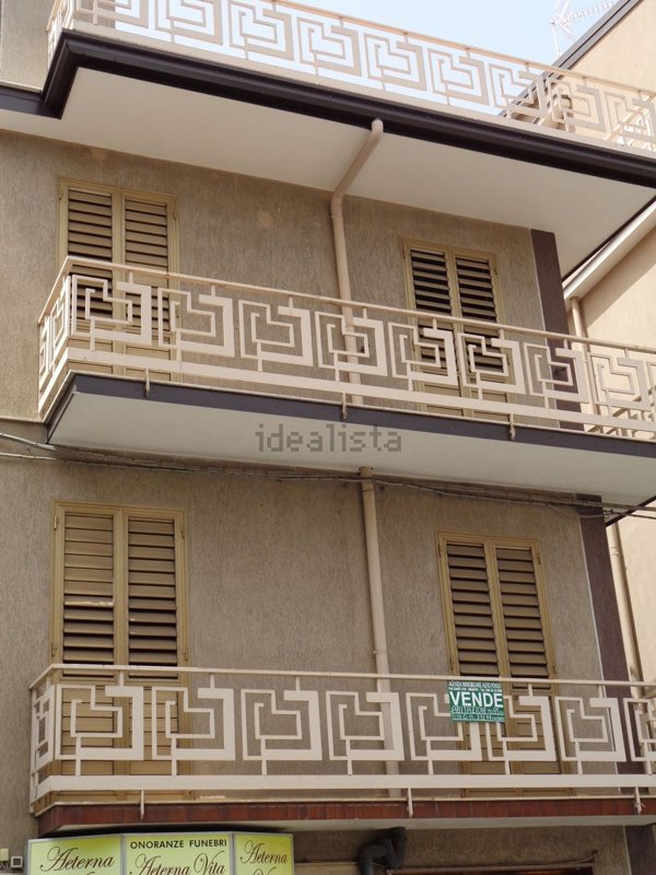 locale commerciale in vendita a Bronte