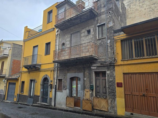 casa indipendente in vendita a Bronte