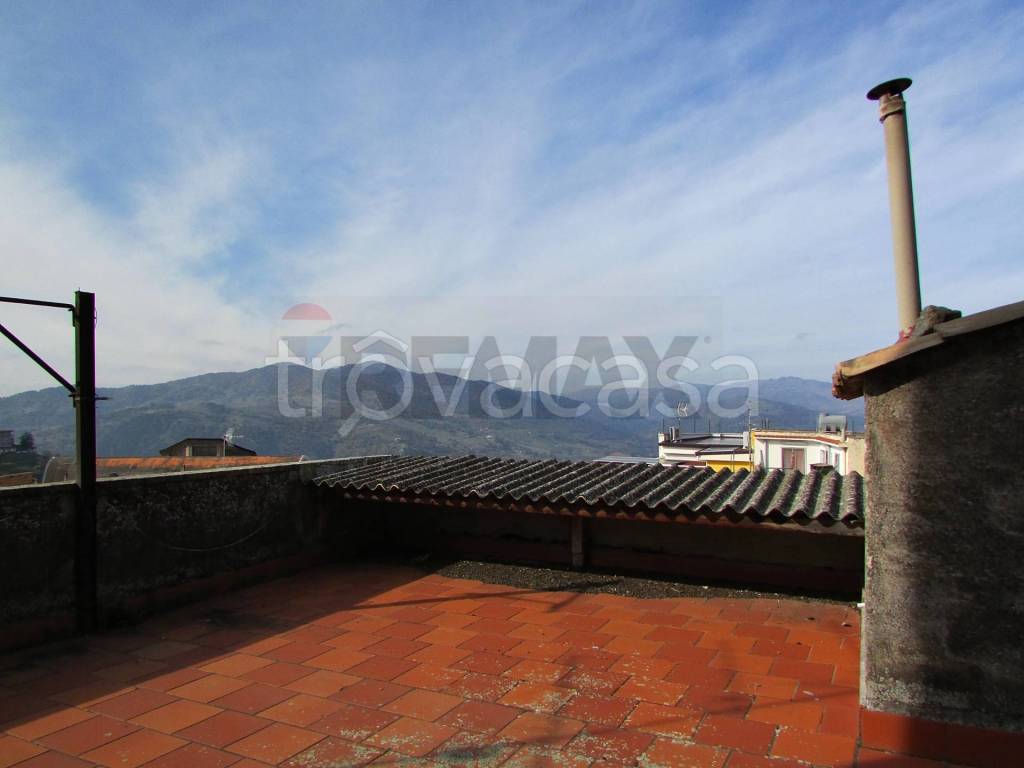 casa indipendente in vendita a Bronte