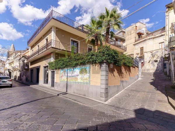 casa indipendente in vendita a Bronte