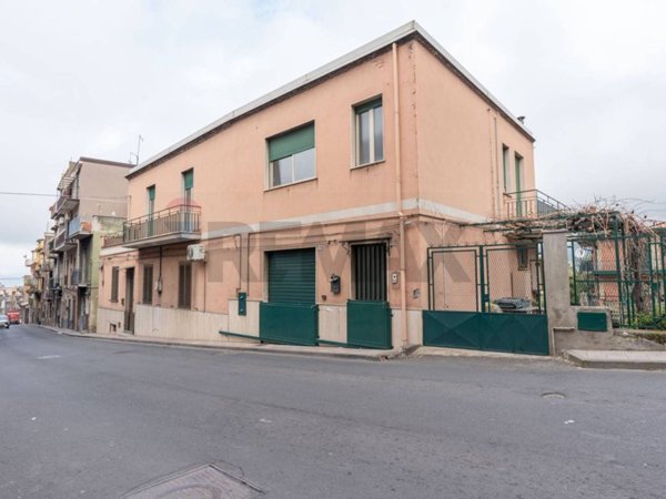 casa indipendente in vendita a Bronte