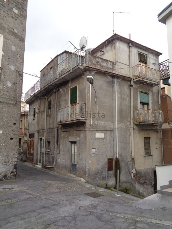 casa indipendente in vendita a Bronte