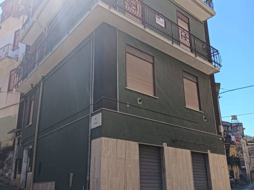 casa indipendente in vendita a Bronte