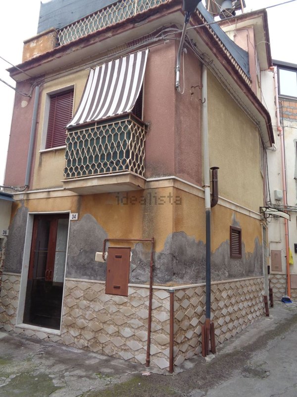 casa indipendente in vendita a Bronte