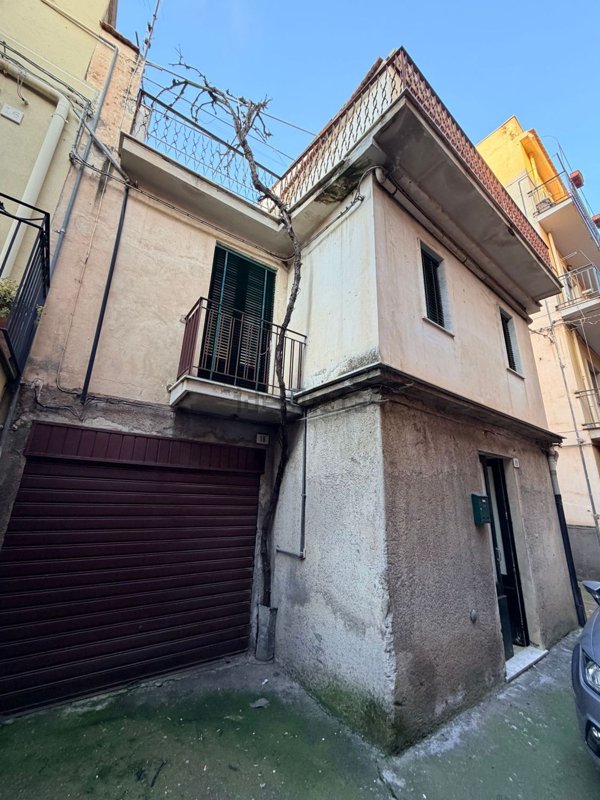 casa indipendente in vendita a Bronte