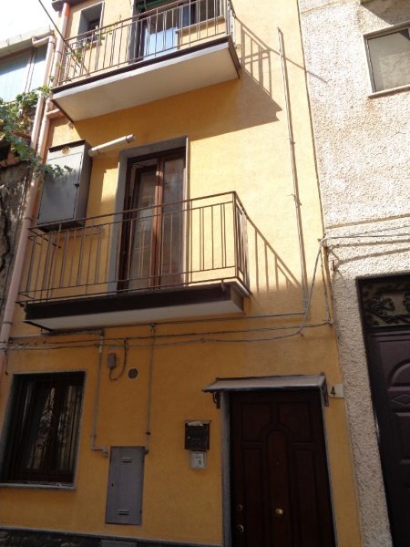 casa indipendente in vendita a Bronte