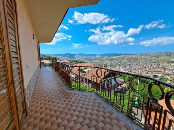 appartamento in vendita a Bronte