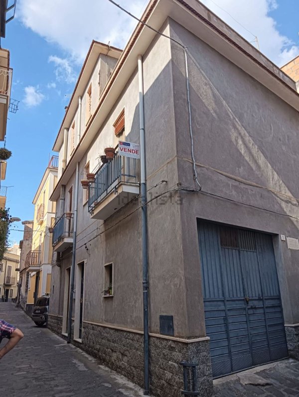 casa indipendente in vendita a Bronte
