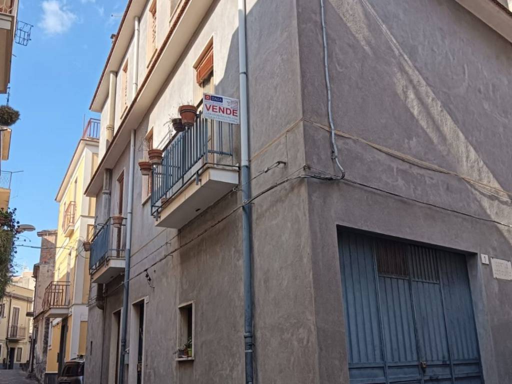 appartamento in vendita a Bronte