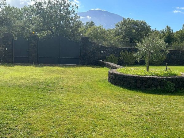 casa indipendente in vendita a Bronte