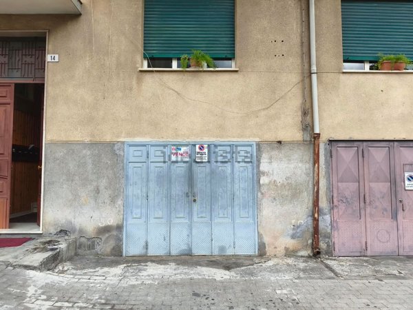 box auto in vendita a Bronte