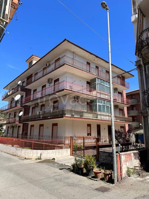 appartamento in vendita a Calatabiano