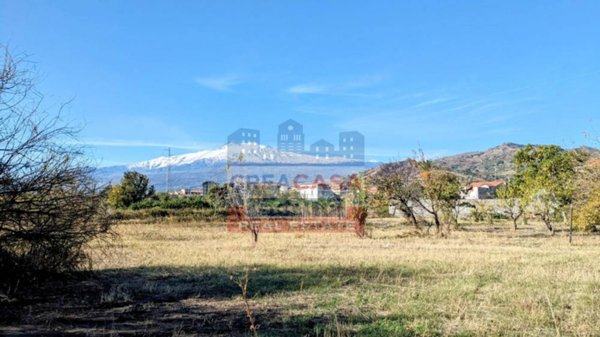 terreno edificabile in vendita a Calatabiano