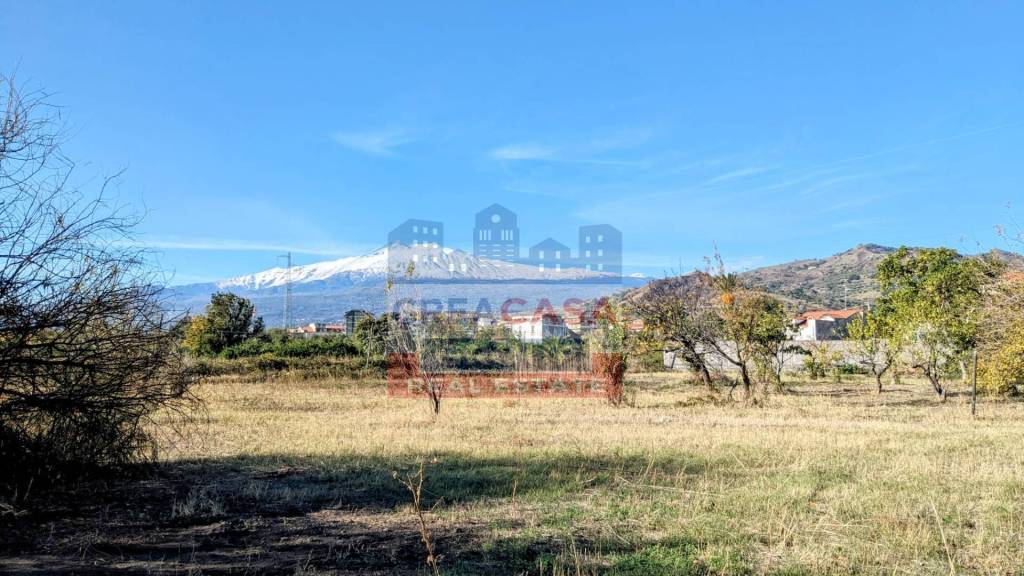terreno edificabile in vendita a Calatabiano