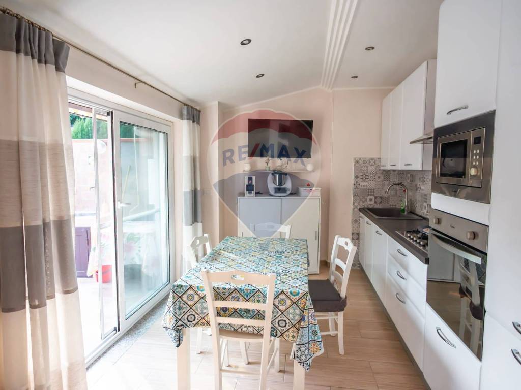 casa indipendente in vendita a Calatabiano