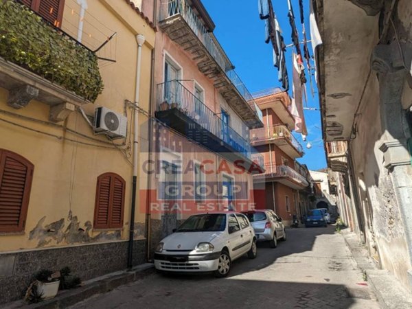 intera palazzina in vendita a Calatabiano
