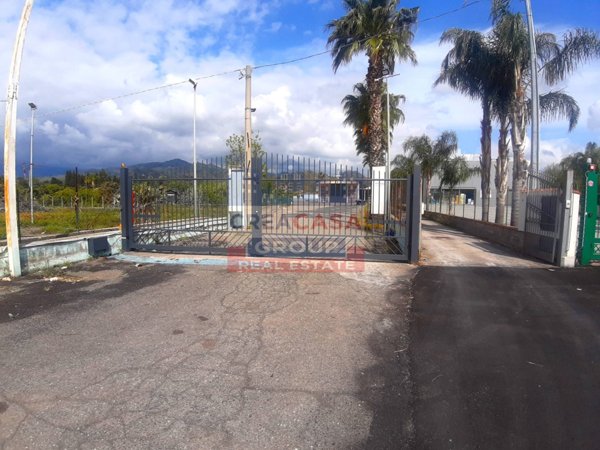 capannone in vendita a Calatabiano