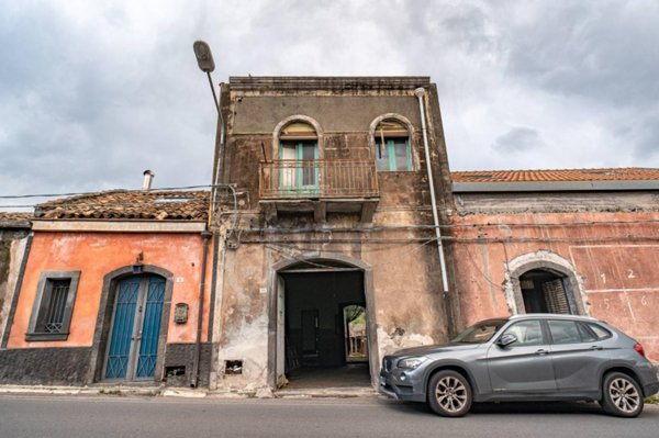 casa indipendente in vendita a Calatabiano