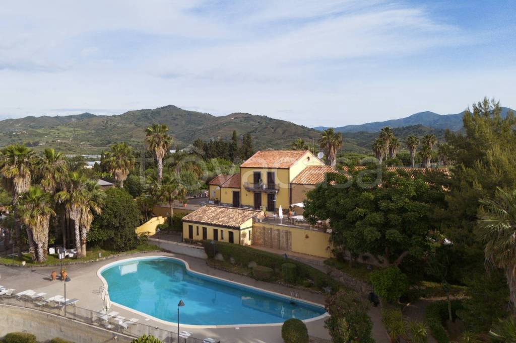 negozio in vendita a Calatabiano