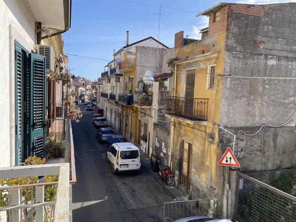 negozio in vendita a Calatabiano