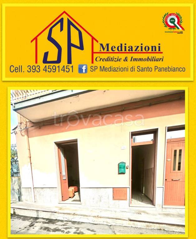casa indipendente in vendita a Calatabiano