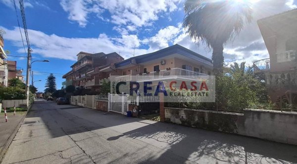 casa indipendente in vendita a Calatabiano