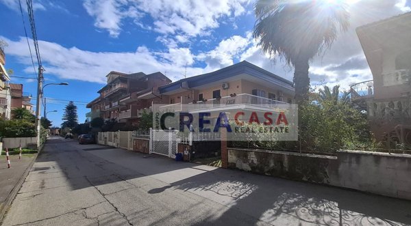 casa indipendente in vendita a Calatabiano