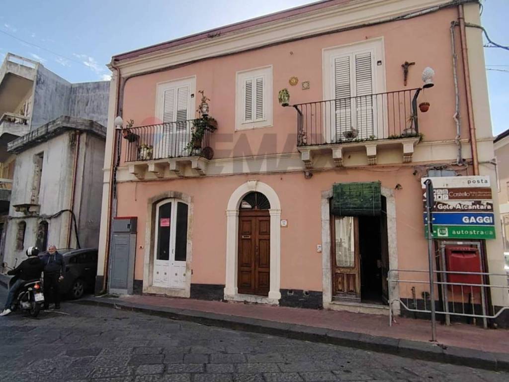 casa indipendente in vendita a Calatabiano