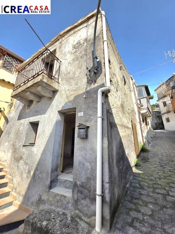 casa indipendente in vendita a Calatabiano