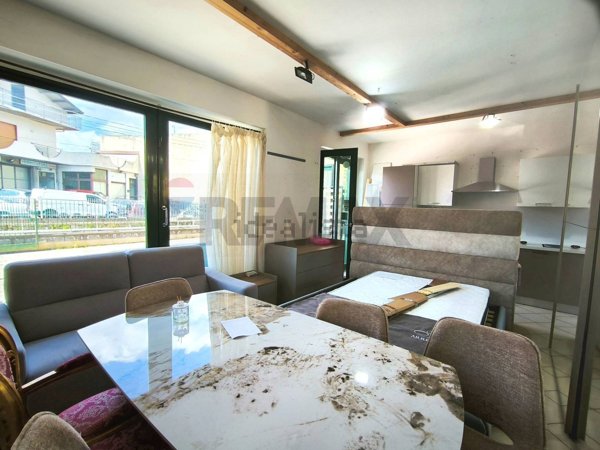 locale commerciale in vendita a Calatabiano