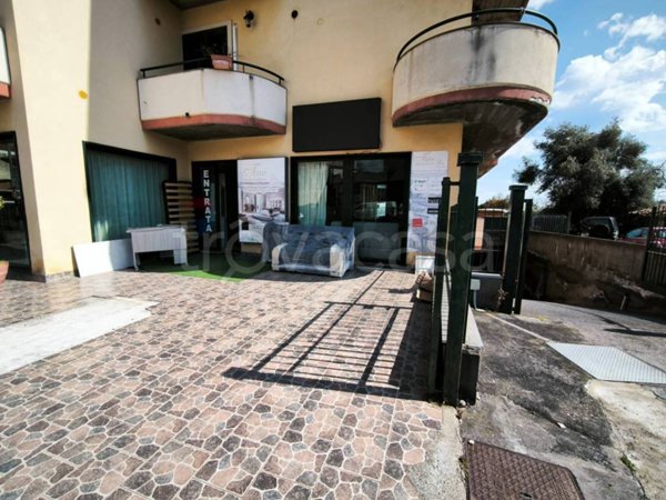 negozio in vendita a Calatabiano