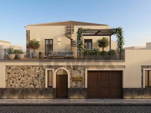 casa indipendente in vendita a Calatabiano