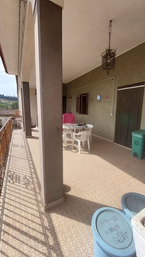 casa indipendente in vendita a Calatabiano