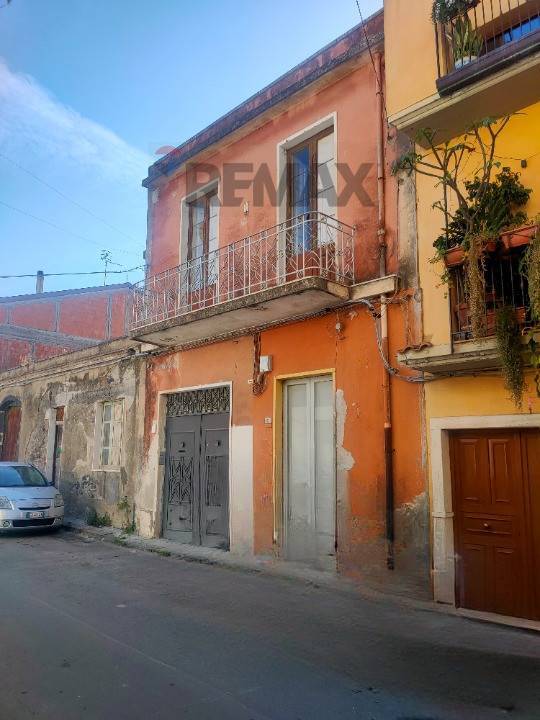casa indipendente in vendita a Calatabiano