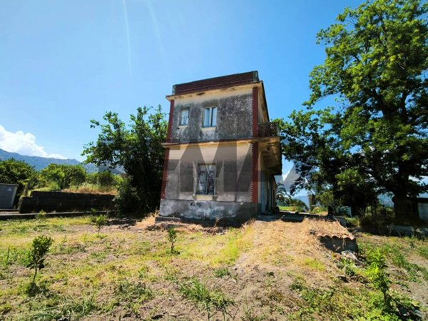 appartamento in vendita a Calatabiano in zona Lapide Pasteria