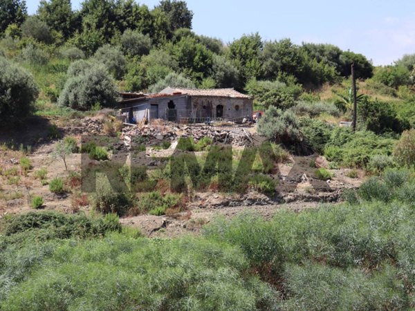 terreno agricolo in vendita a Calatabiano in zona Lapide Pasteria