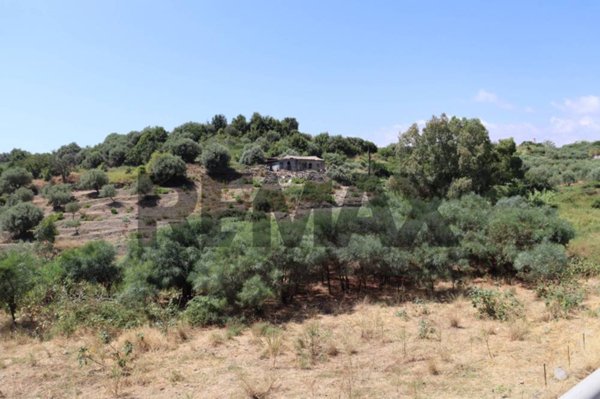 negozio in vendita a Calatabiano in zona Lapide Pasteria