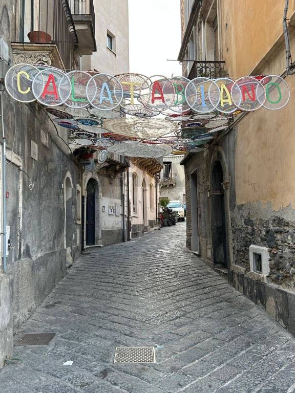 casa indipendente in vendita a Calatabiano
